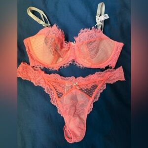 VICTORIA'S SECRET DREAM ANGELS push up without Padding Bra thong set 34C/Sm NWT